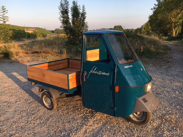 Schöne Neulackierung einer Piaggio APE 50 eines Kunden